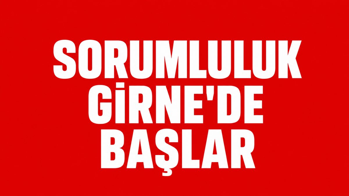 Girne Merkezde Yolcu İndiren Taksiye Arkadan Temas